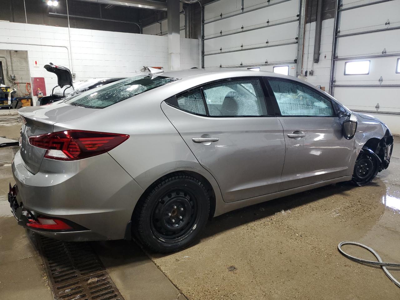 2020 Hyundai Elantra - Image 3