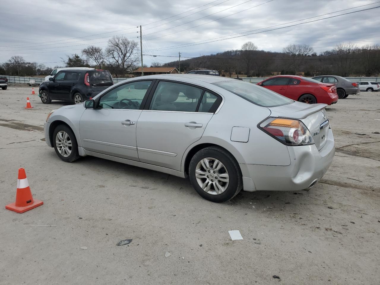 2012 Nissan Altima - Image 2
