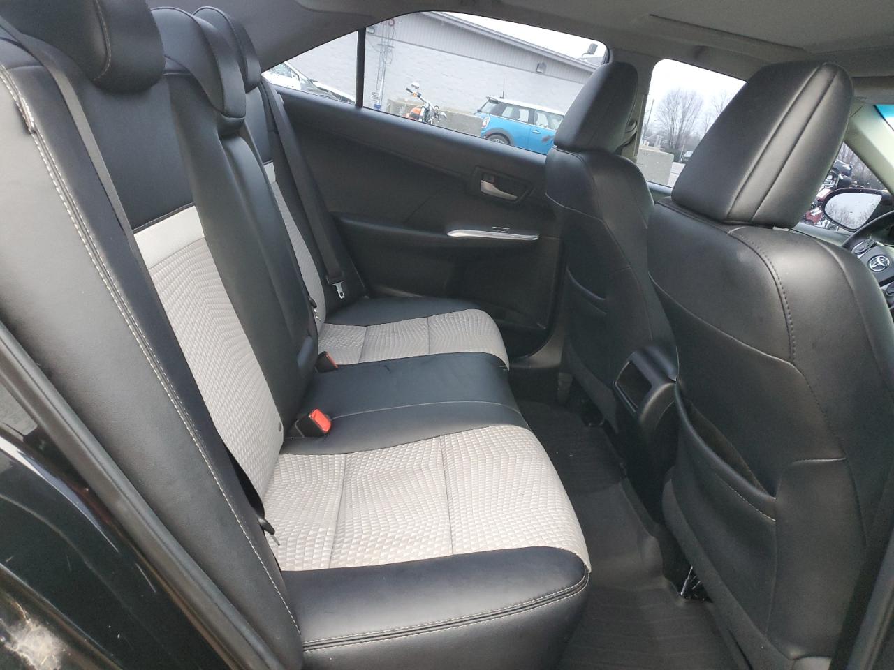 2013 Toyota Camry - Image 10