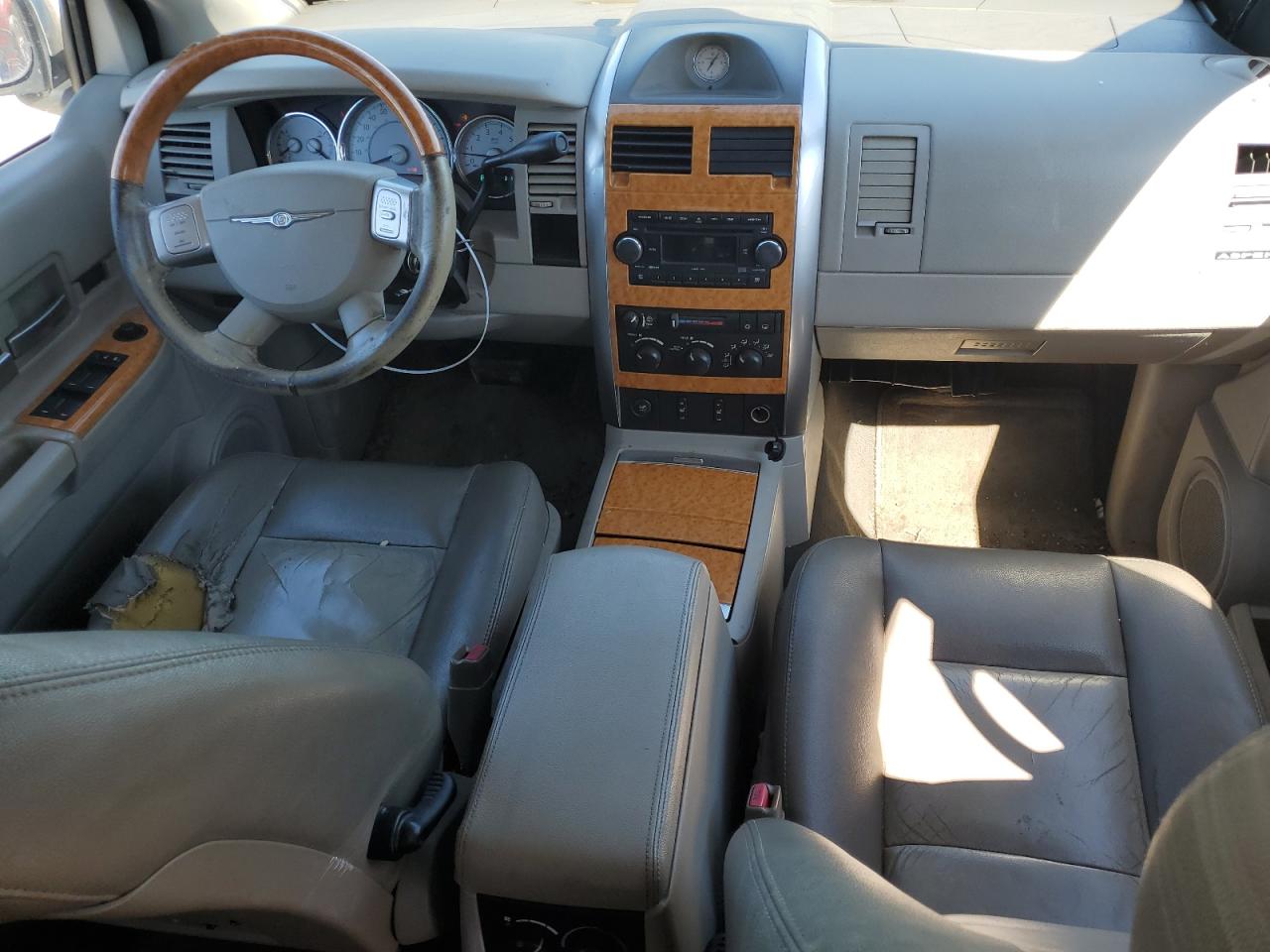 2007 Chrysler Aspen - Image 8