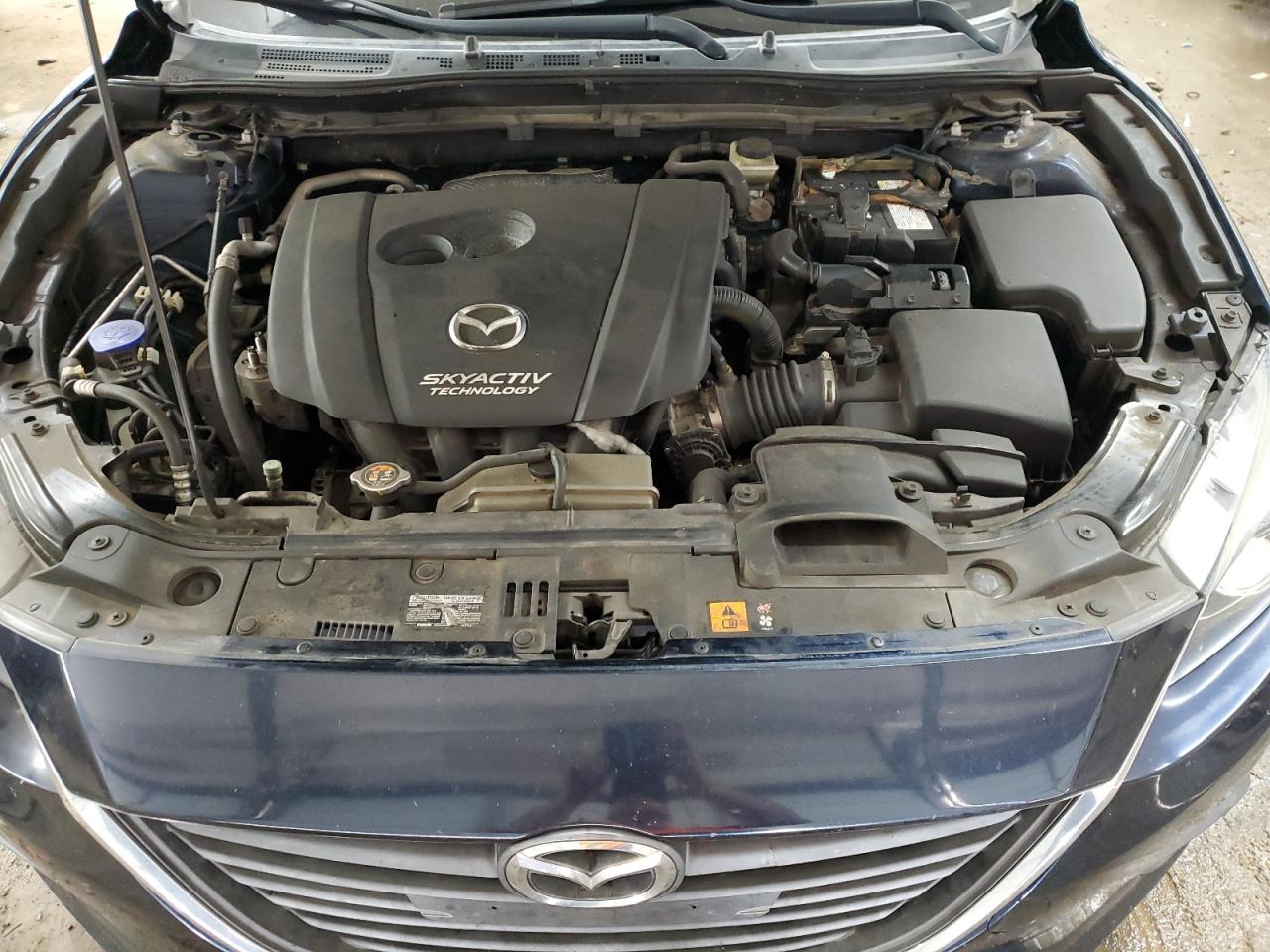 2015 Mazda 3 - Image 11