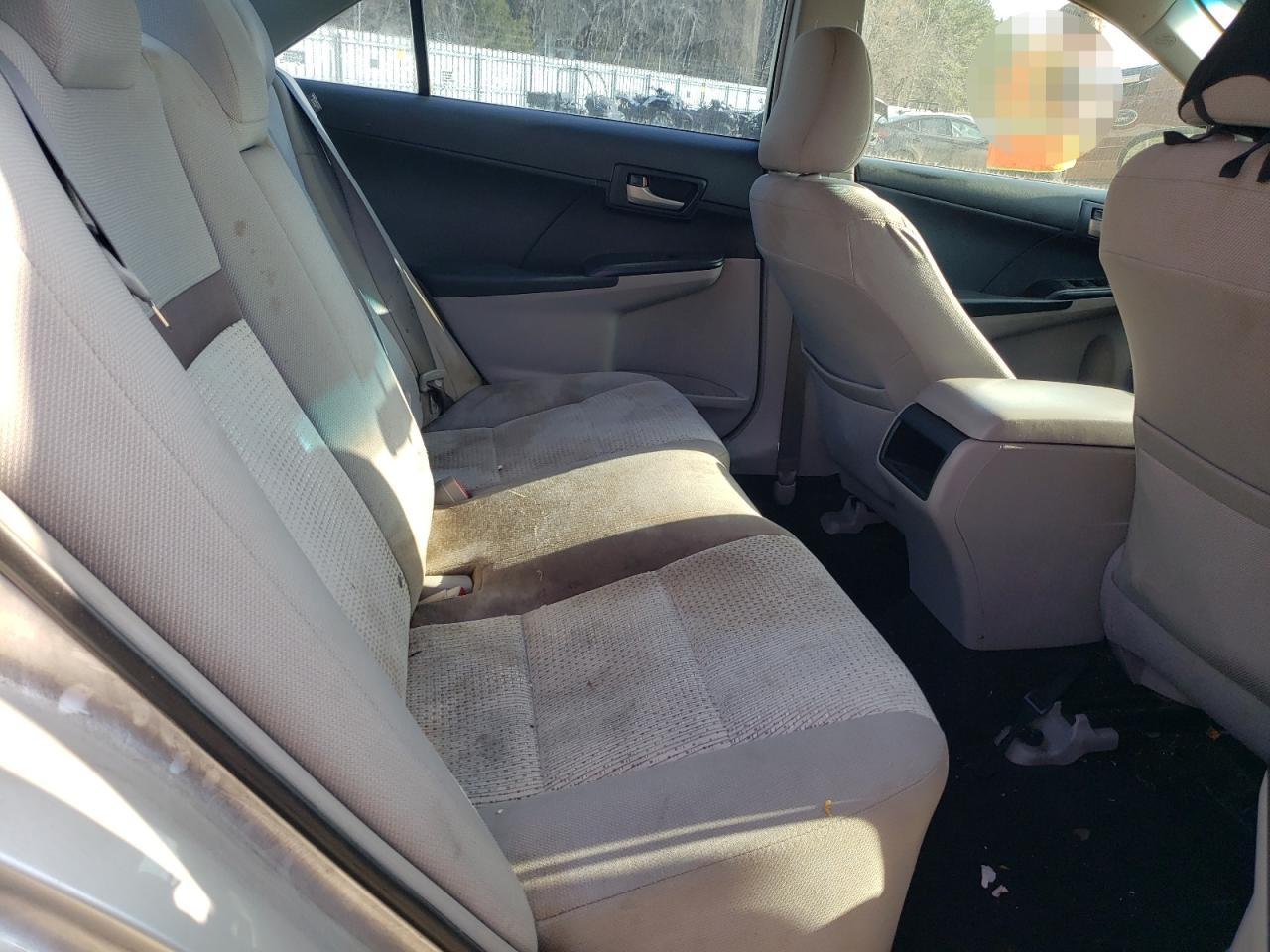 2012 Toyota Camry - Image 10