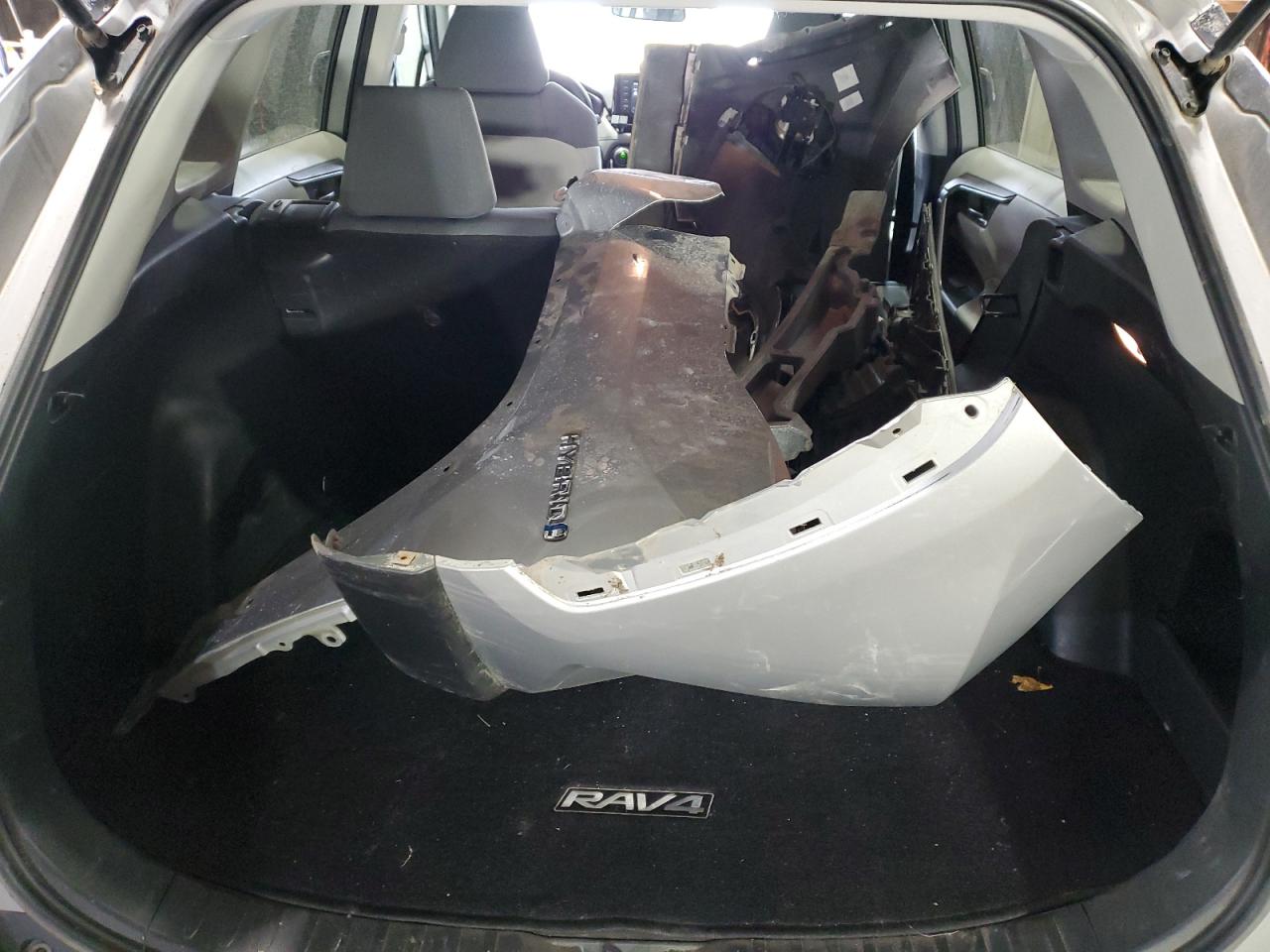 2019 Toyota RAV 4 - Image 12