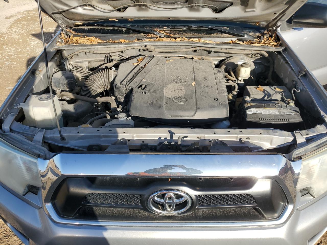 2015 Toyota Tacoma - Image 11