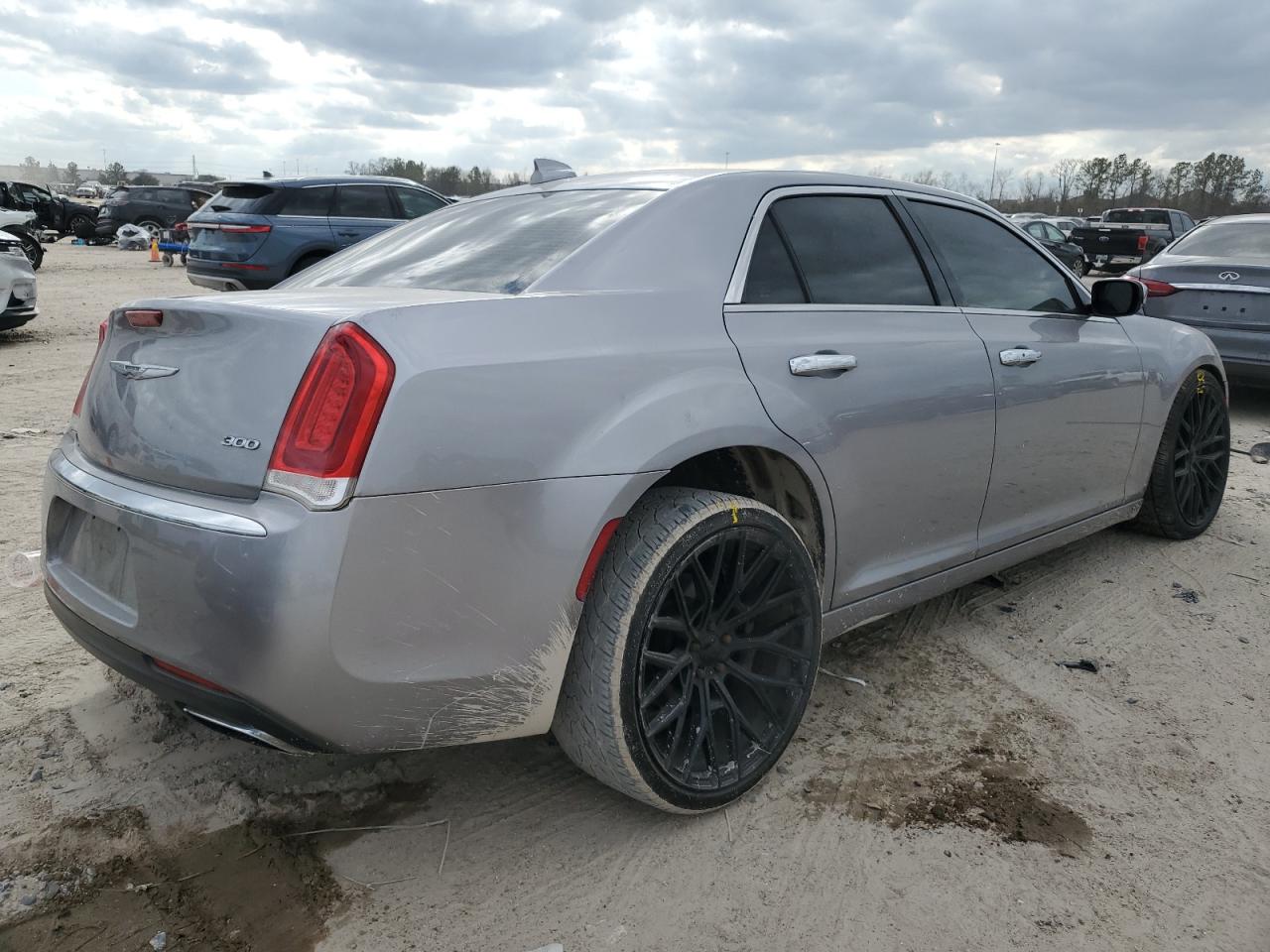 2015 Chrysler 300 - Image 3