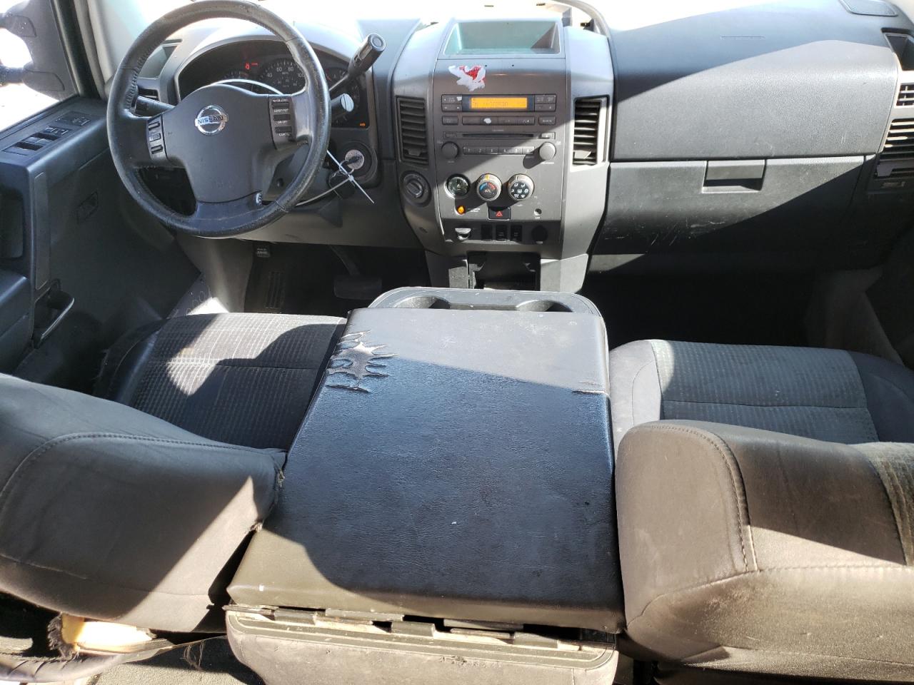 2004 Nissan Titan - Image 8