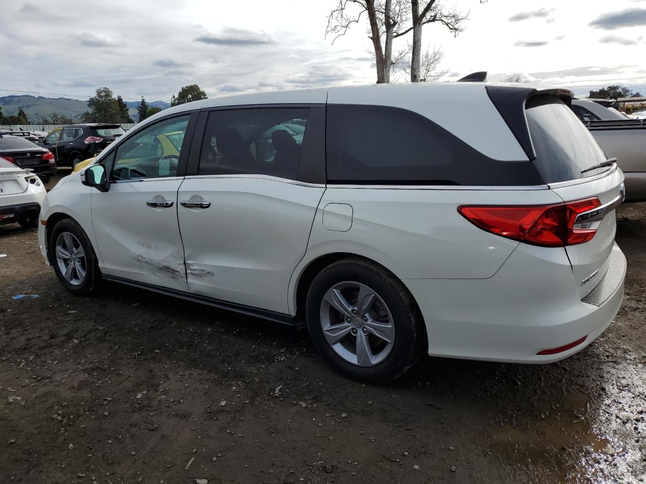 2018 Honda Odyssey - Image 2