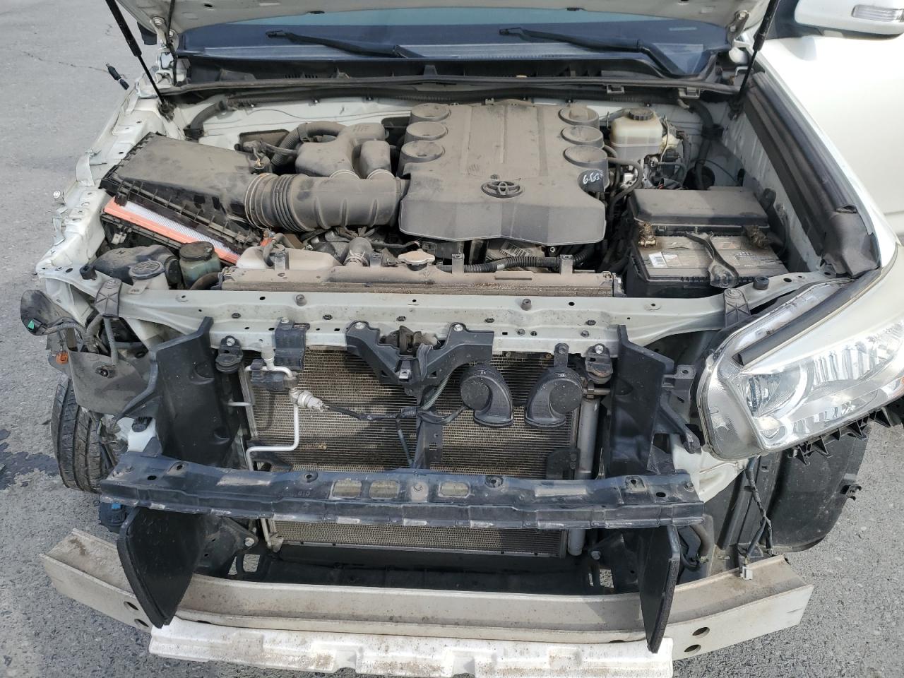 2013 Toyota 4Runner - Image 12