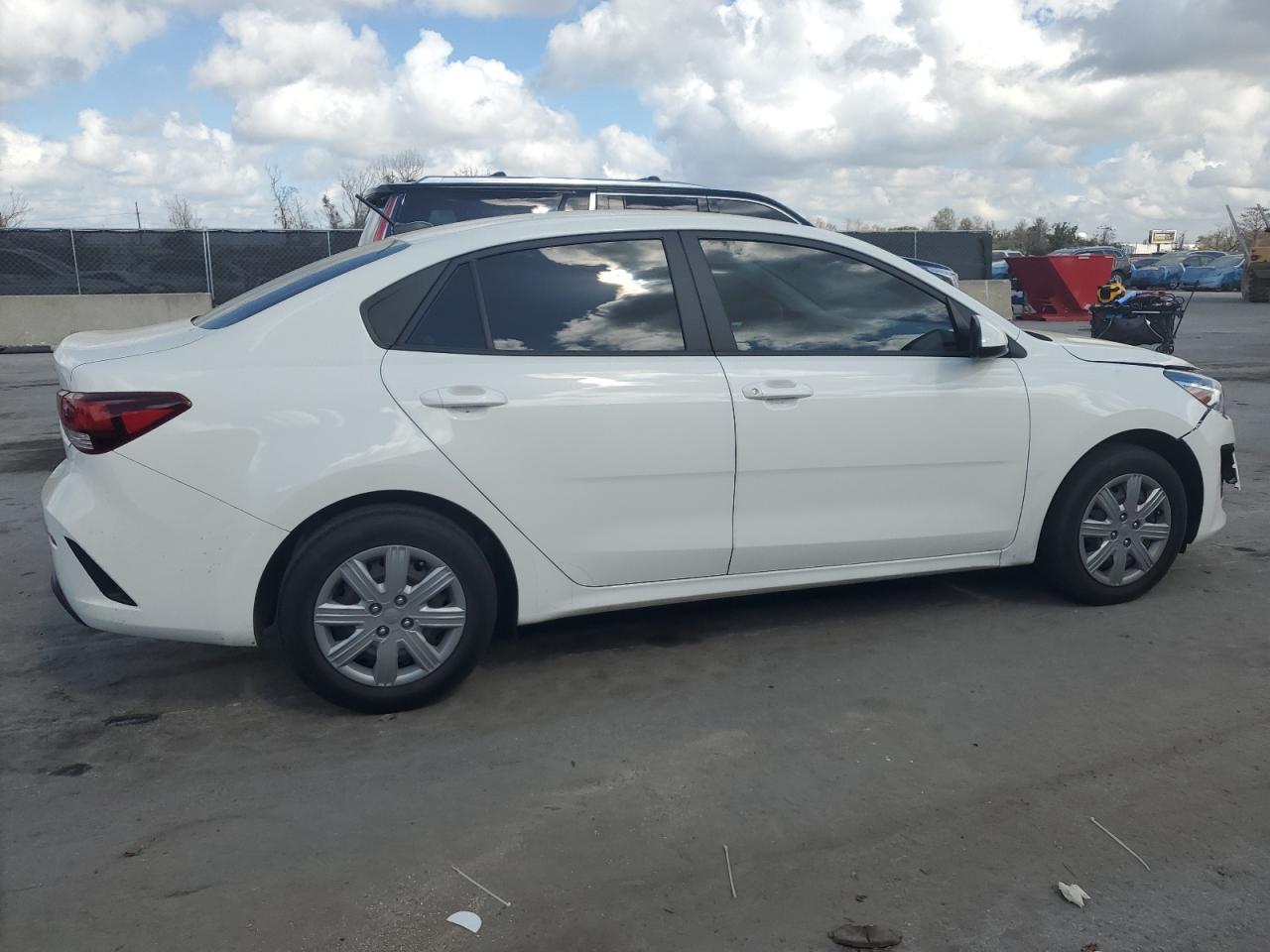 2023 Kia Rio - Image 3