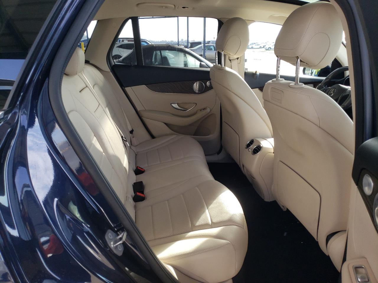2019 Mercedes-Benz GLC - Image 11