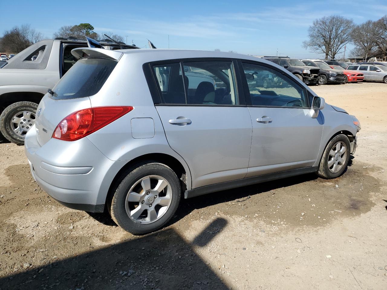 2012 Nissan Versa - Image 3