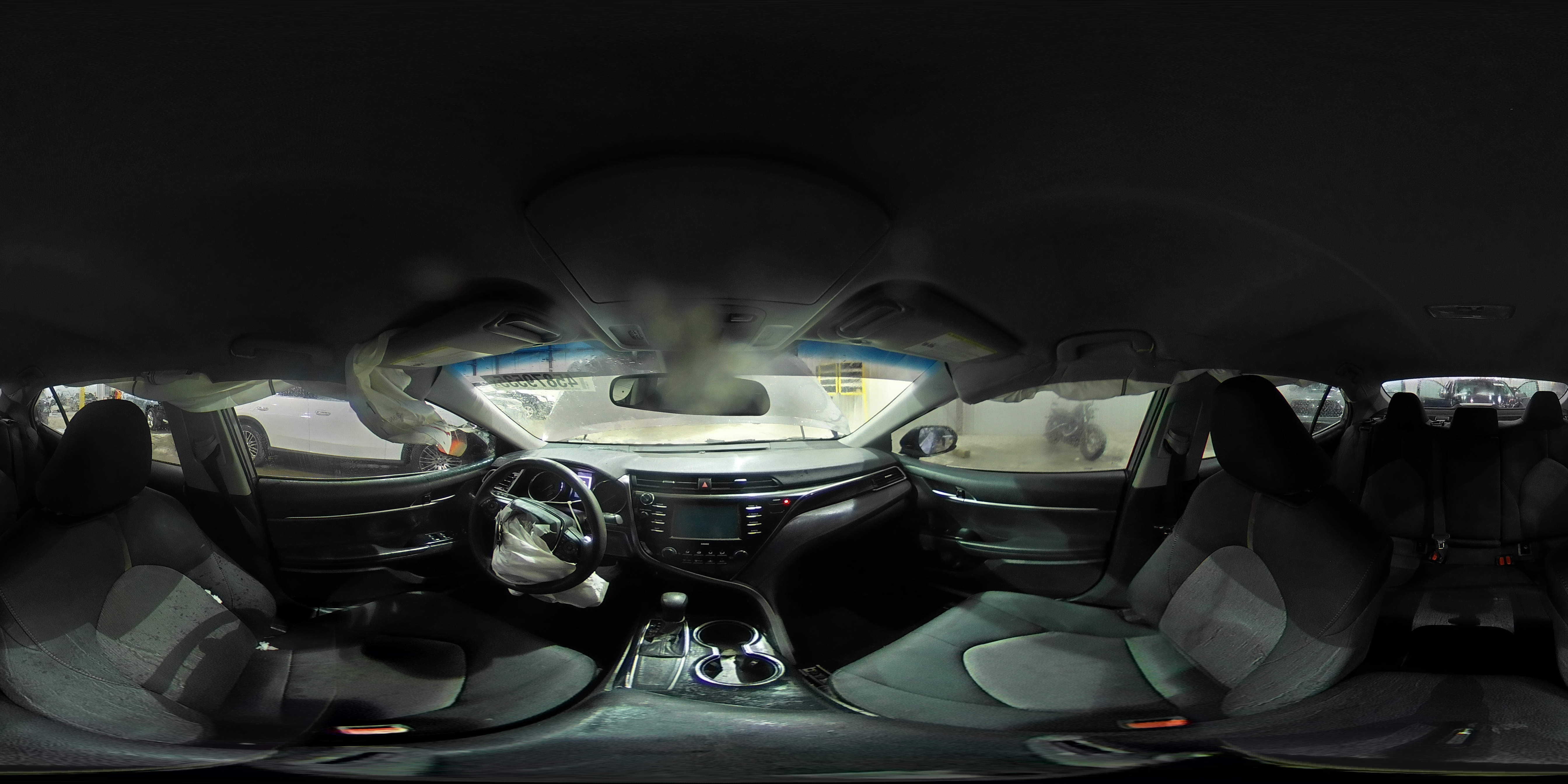 2020 Toyota Camry - Image 14