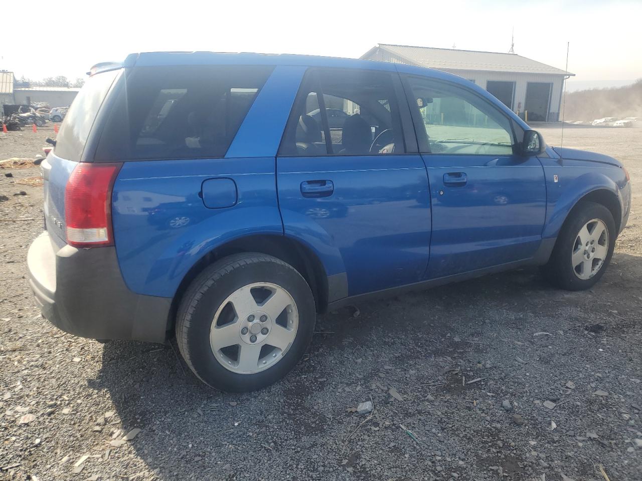 2004 Saturn VUE - Image 3