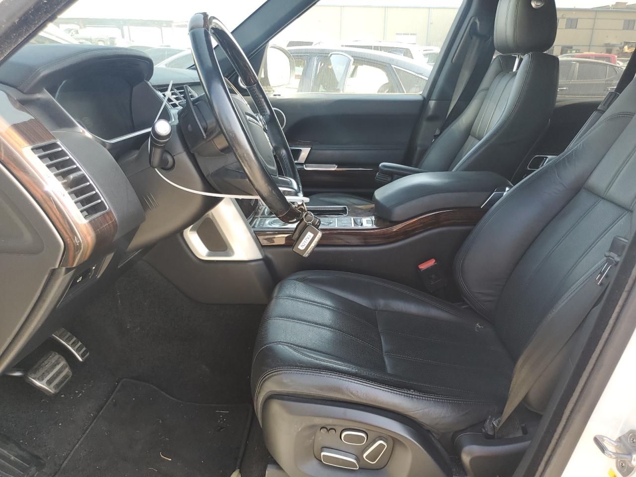 2014 Land Rover Range Rover - Image 7