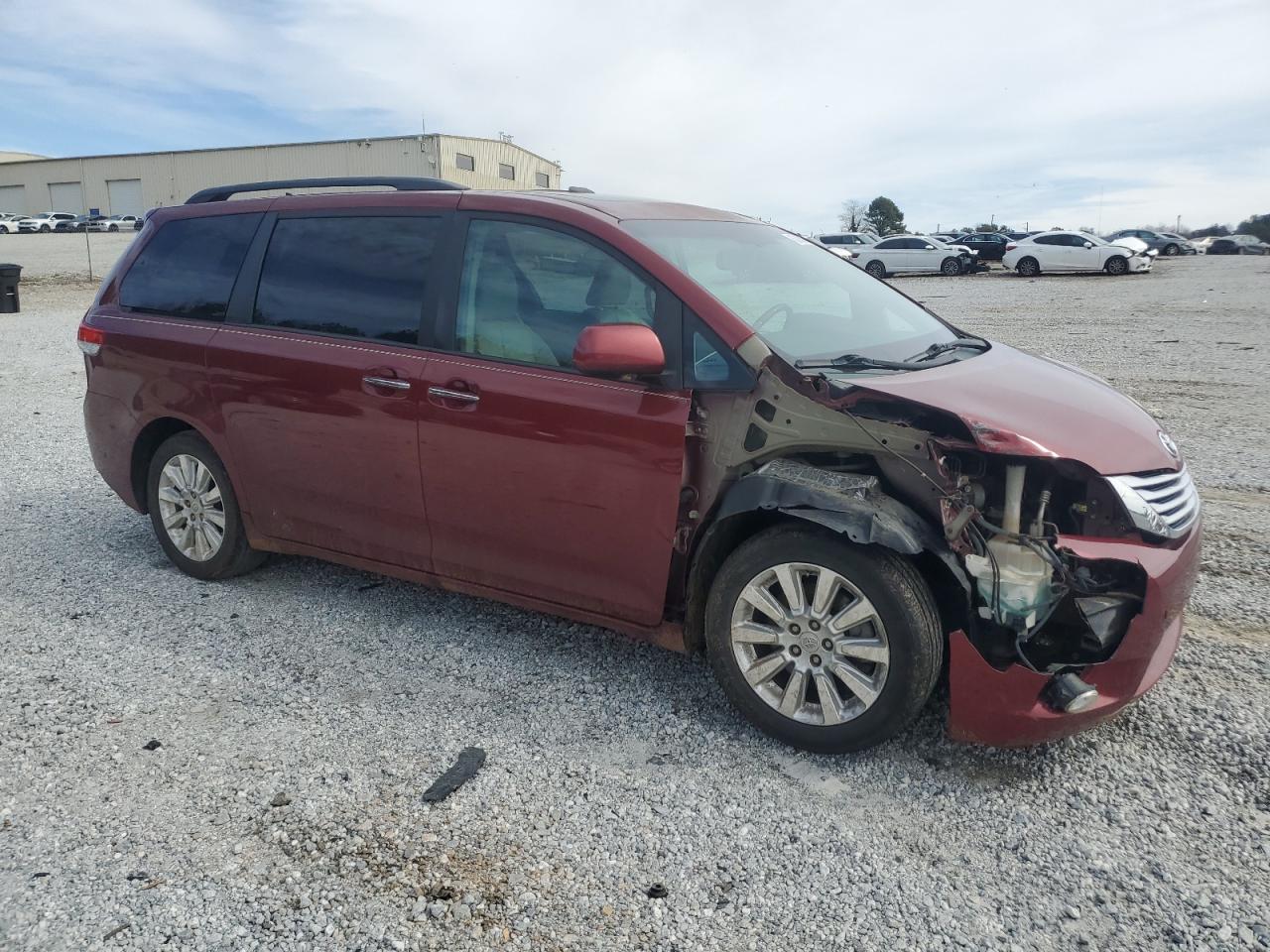 2011 Toyota Sienna - Image 4