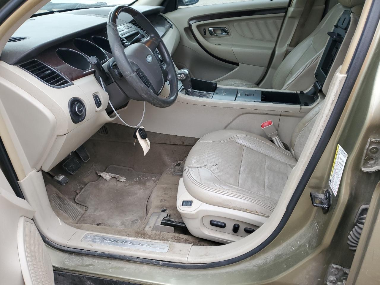 2012 Ford Taurus - Image 7