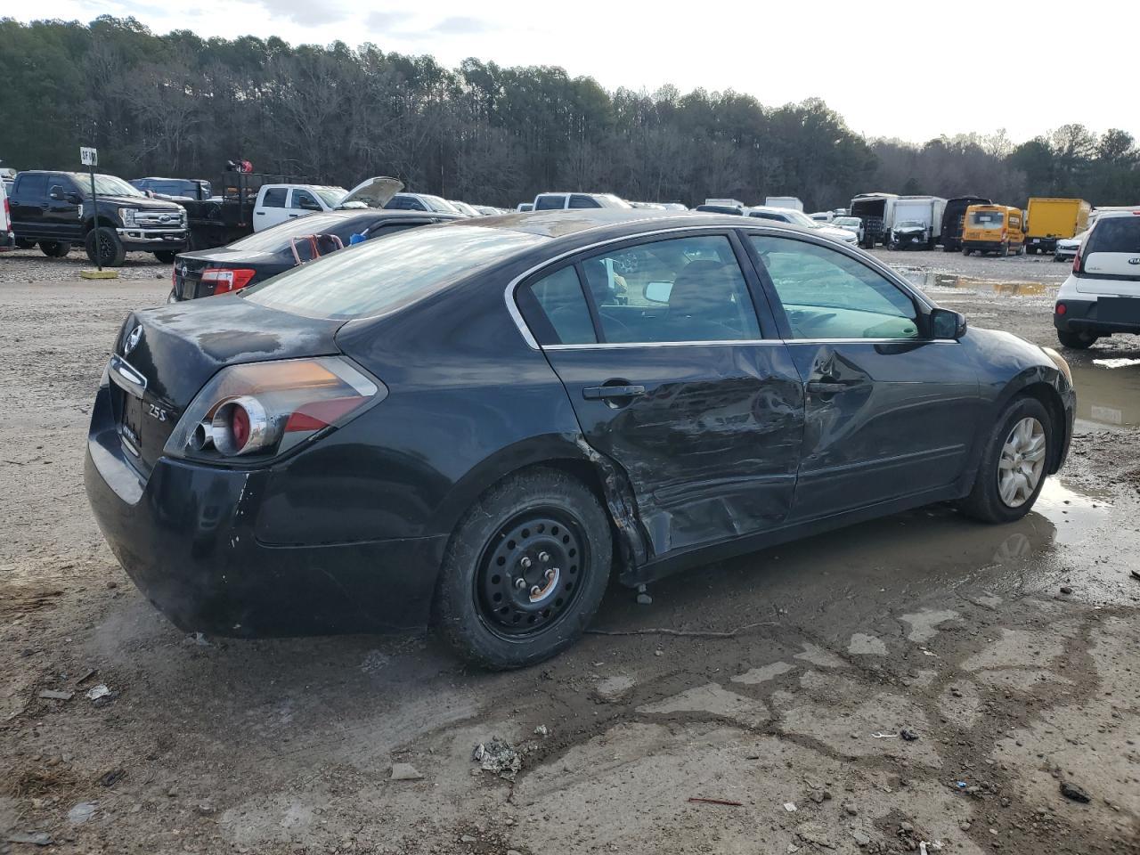 2011 Nissan Altima - Image 3
