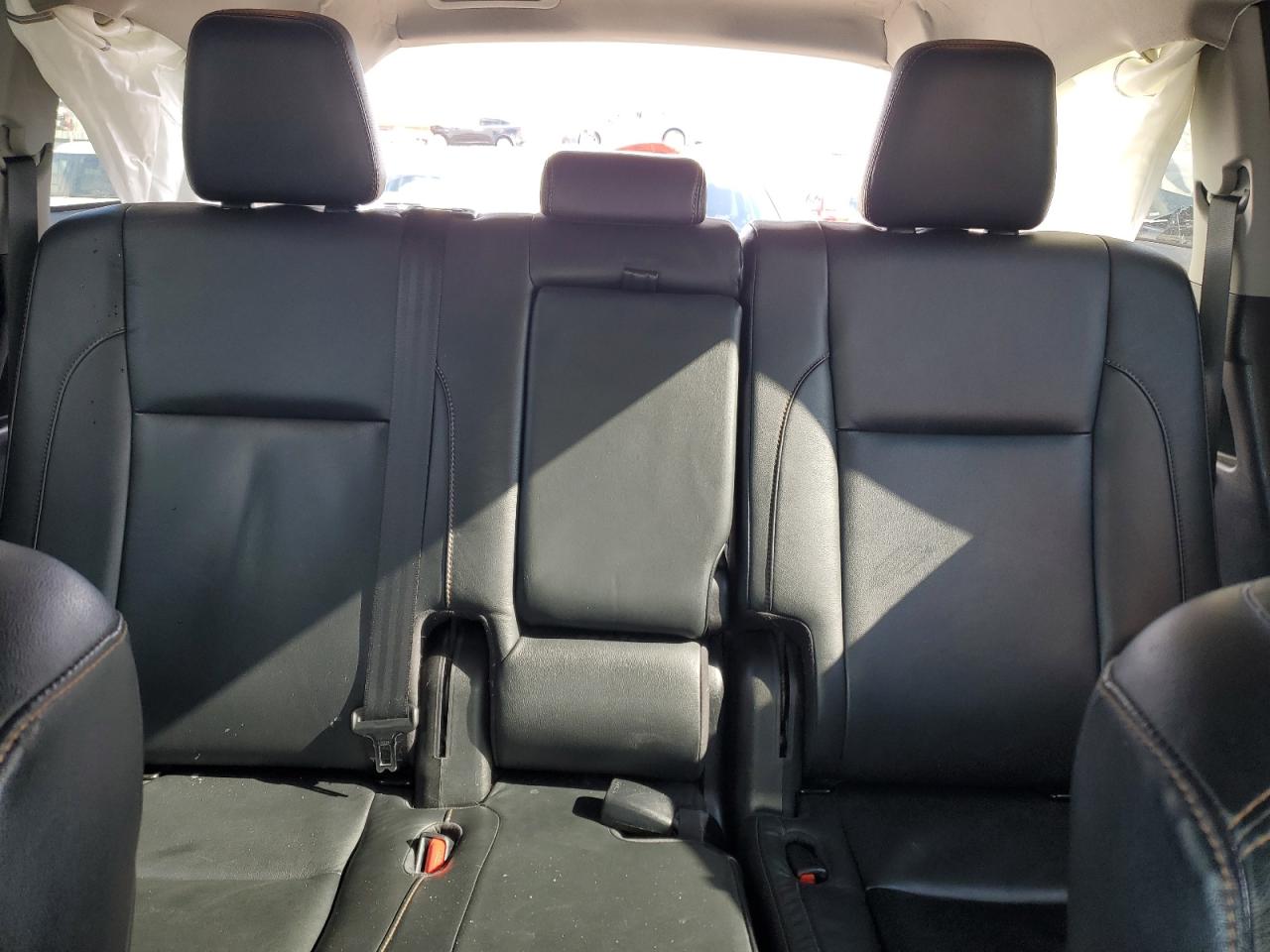 2017 Toyota Highlander - Image 10