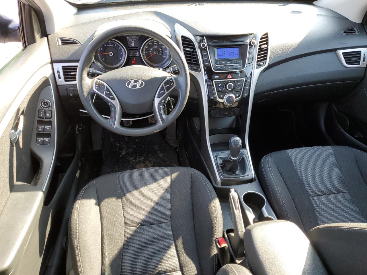 2013 Hyundai Elantra - Image 8