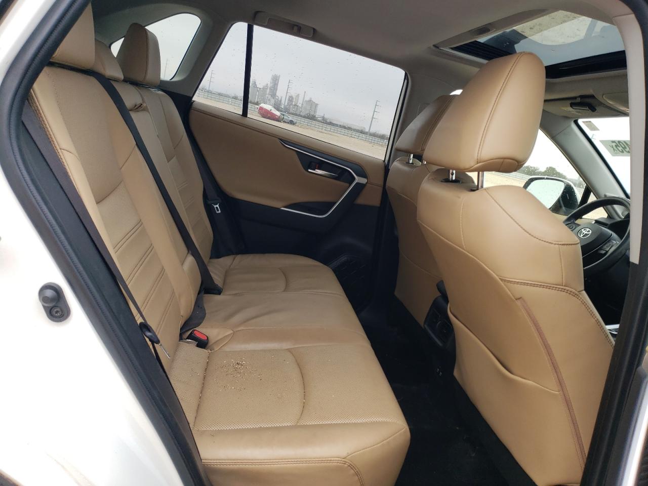 2019 Toyota RAV 4 - Image 11