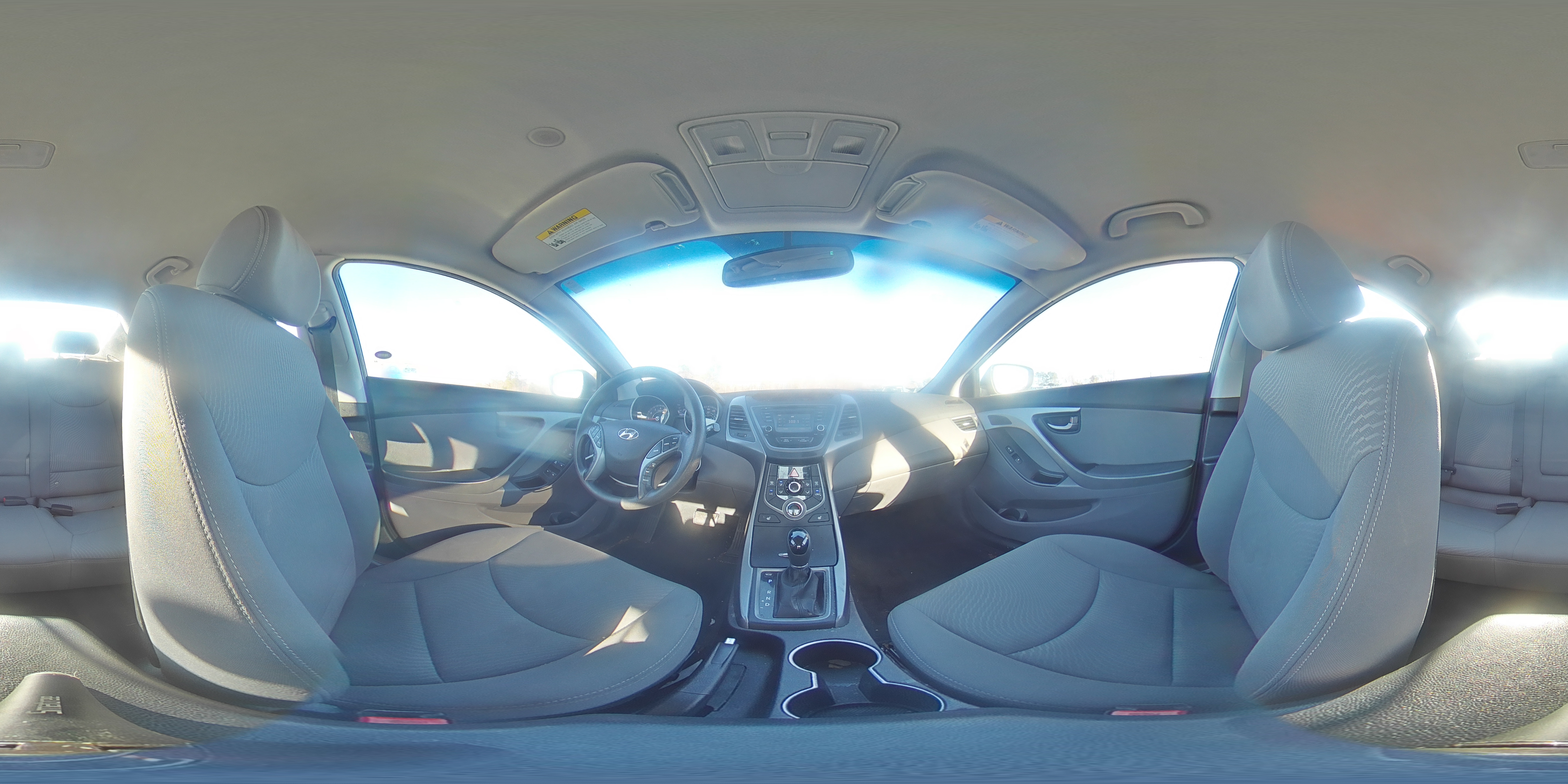 2014 Hyundai Elantra - Image 13