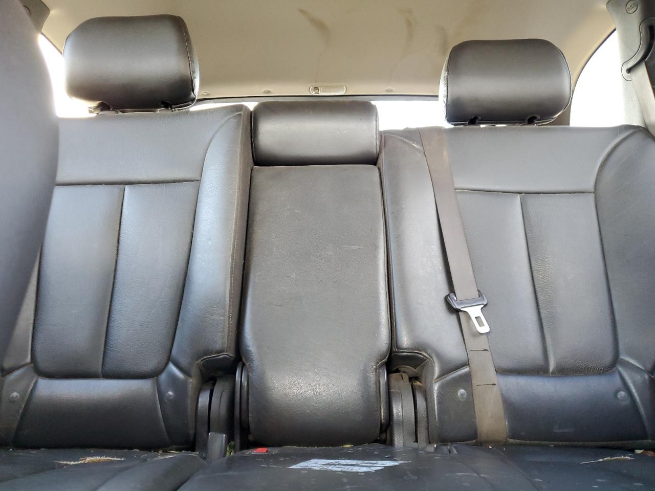 2011 Hyundai Santa Fe - Image 10