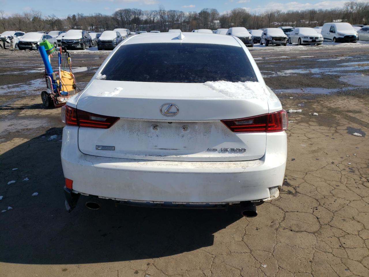 2016 Lexus IS - Image 6