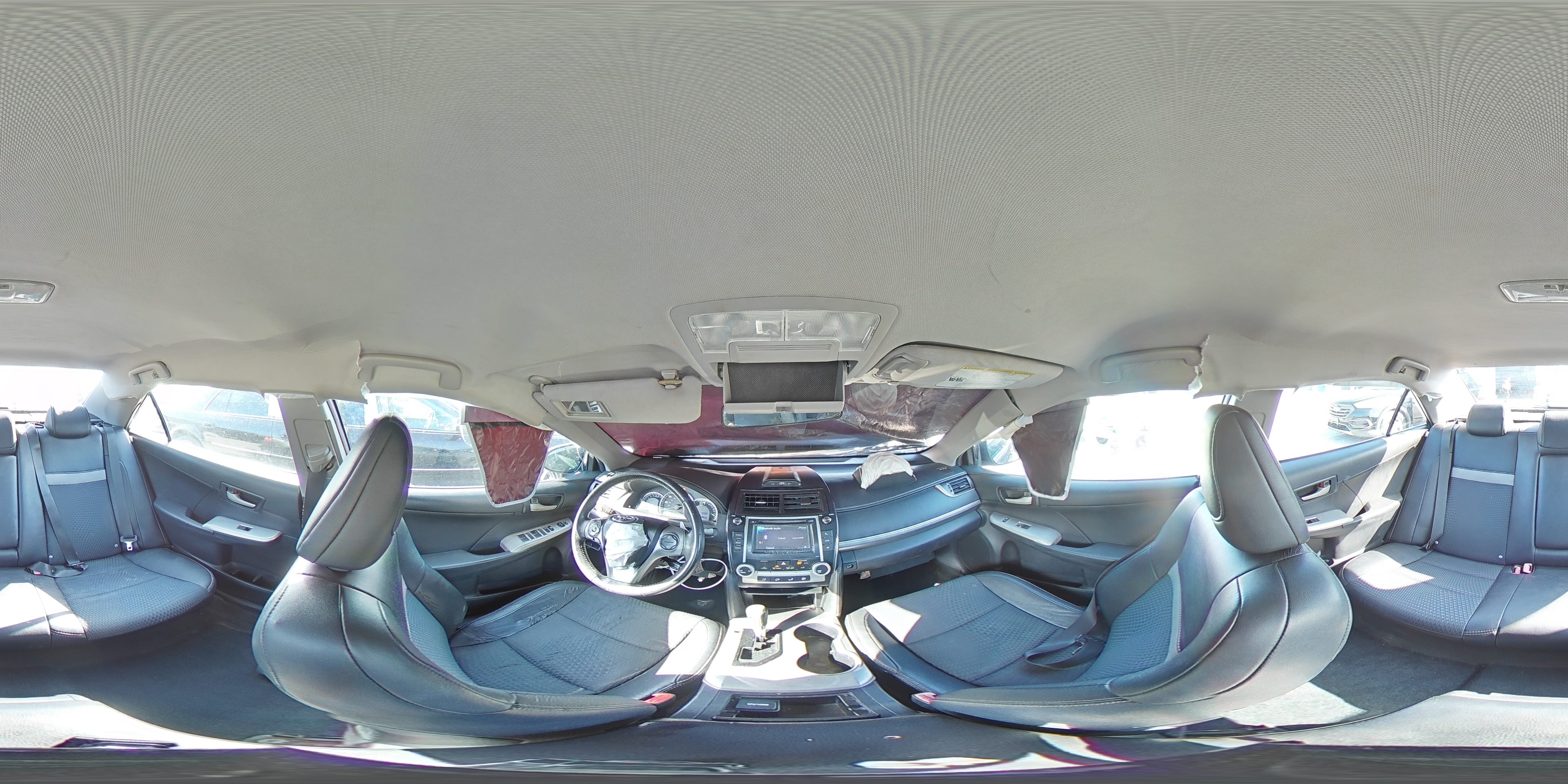 2013 Toyota Camry - Image 14