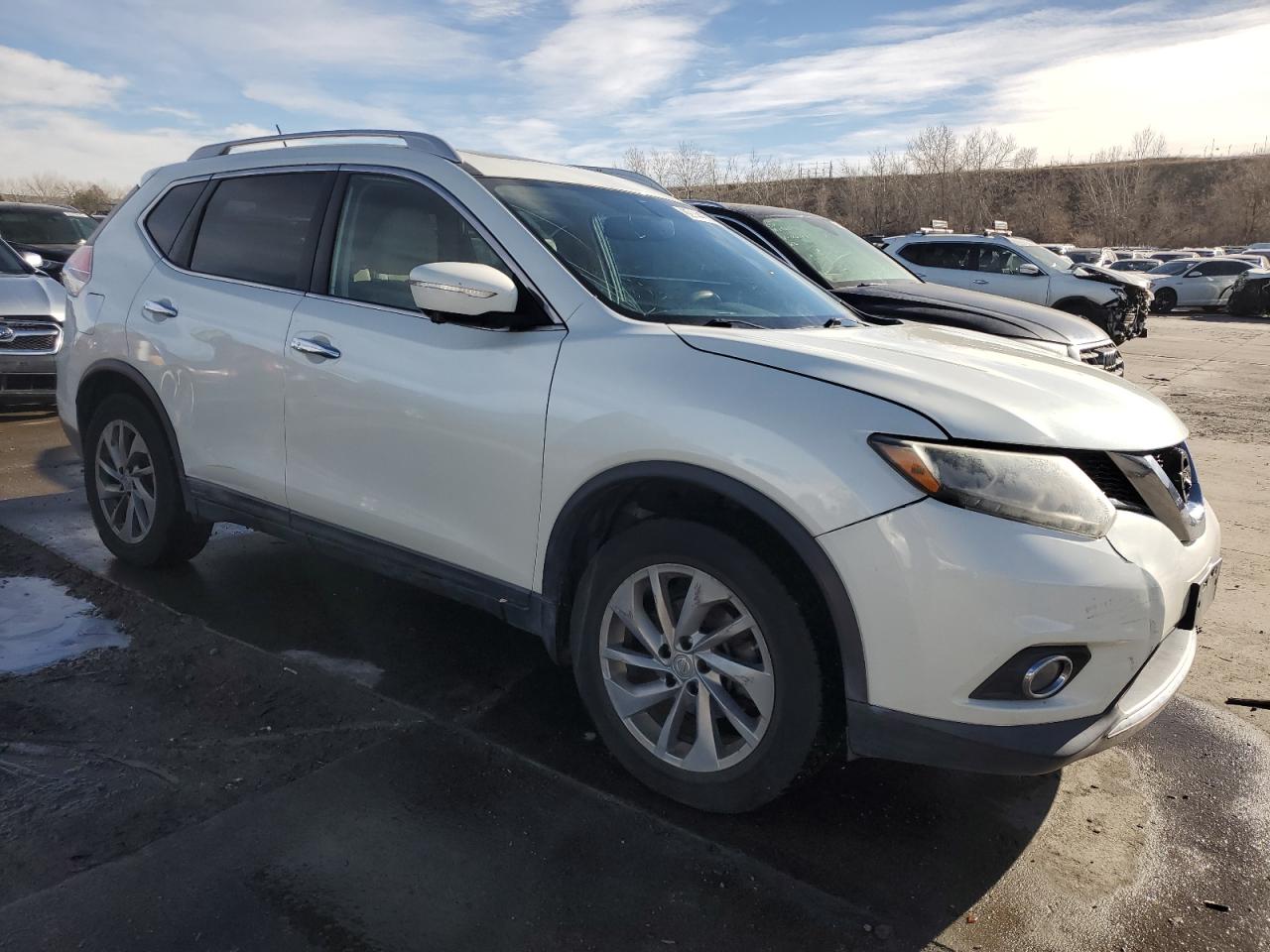 2015 Nissan Rogue - Image 4