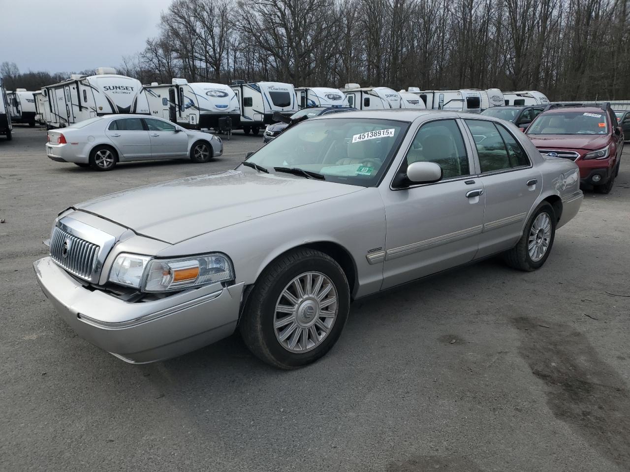 2009 Mercury Grand Marquis - Image 1