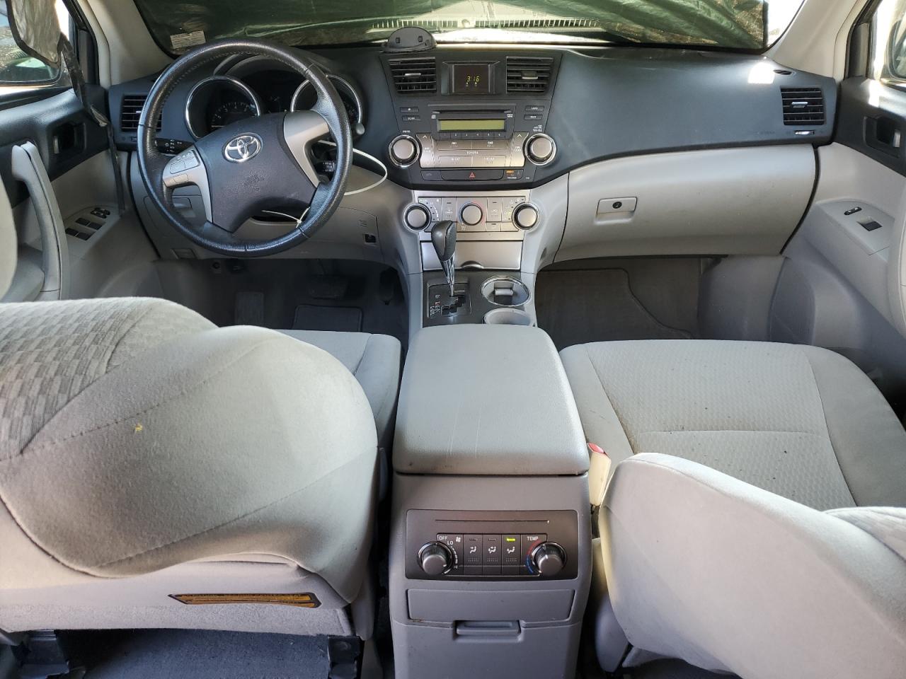 2010 Toyota Highlander - Image 8