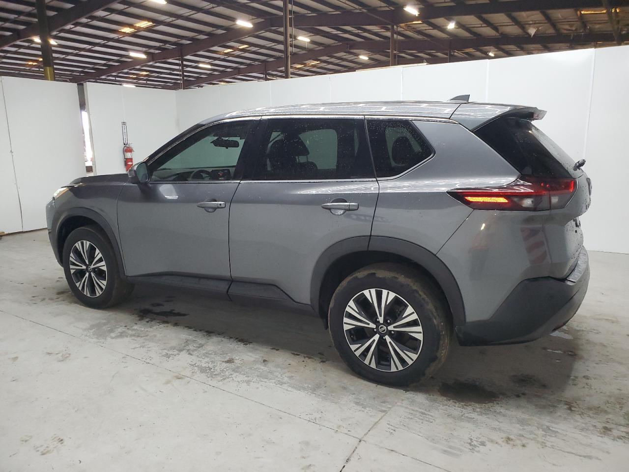 2021 Nissan Rogue - Image 2