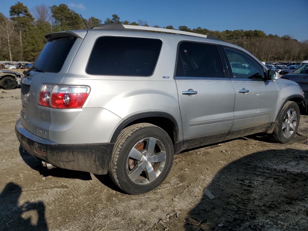 2012 GMC Acadia - Image 3