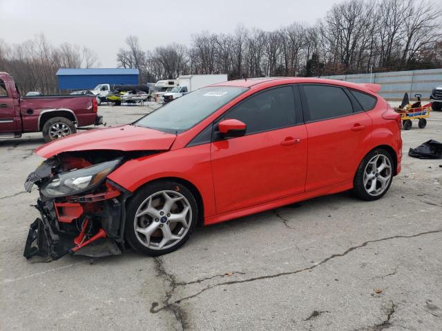 Хэтчбеки FORD FOCUS 2014 Красный