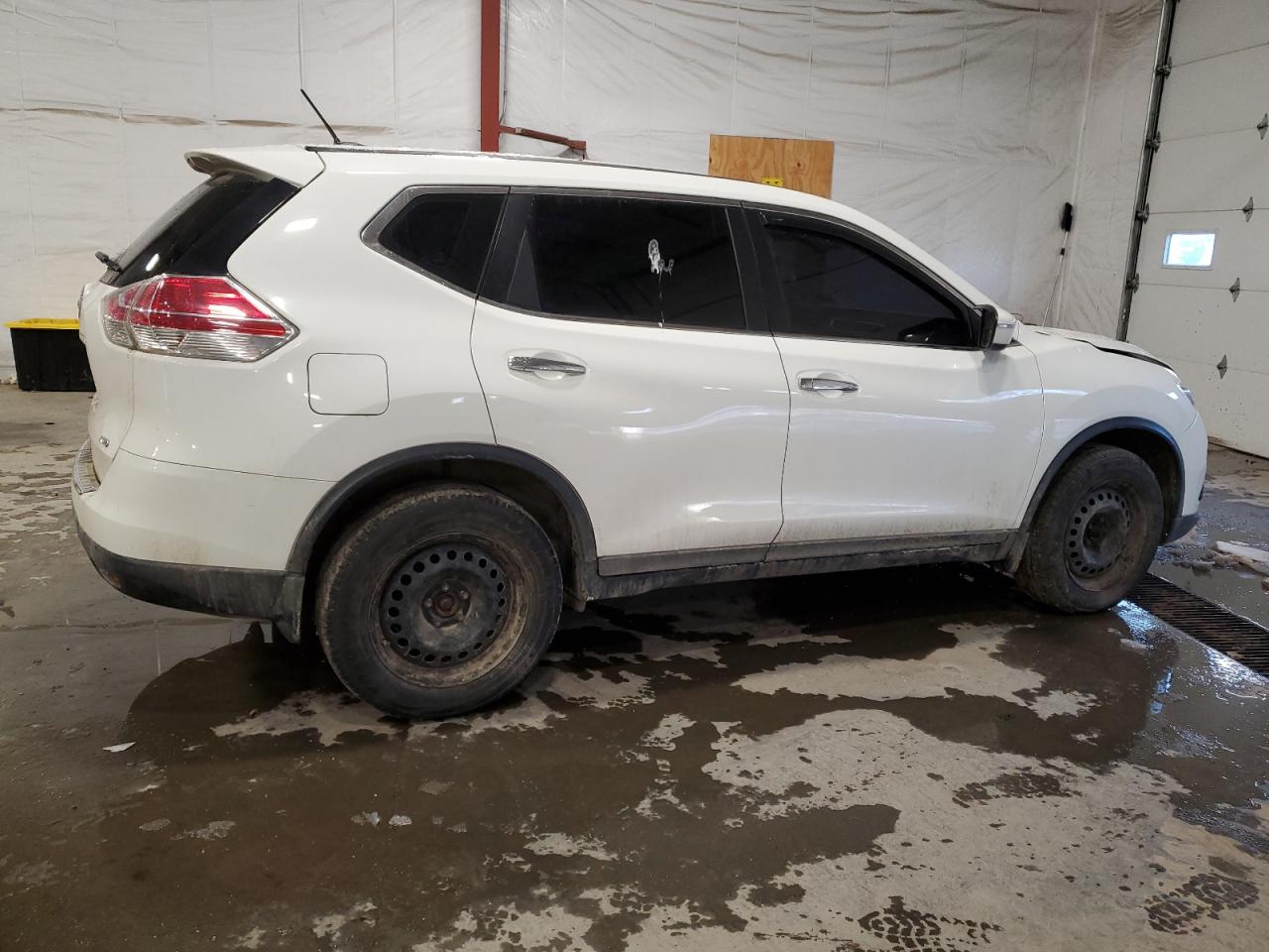 2015 Nissan Rogue - Image 3