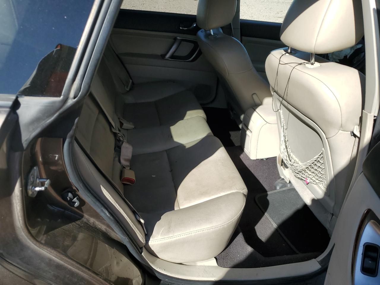 2009 Subaru Outback - Image 11