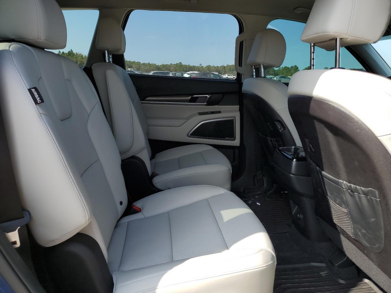 2024 Kia Telluride - Image 11