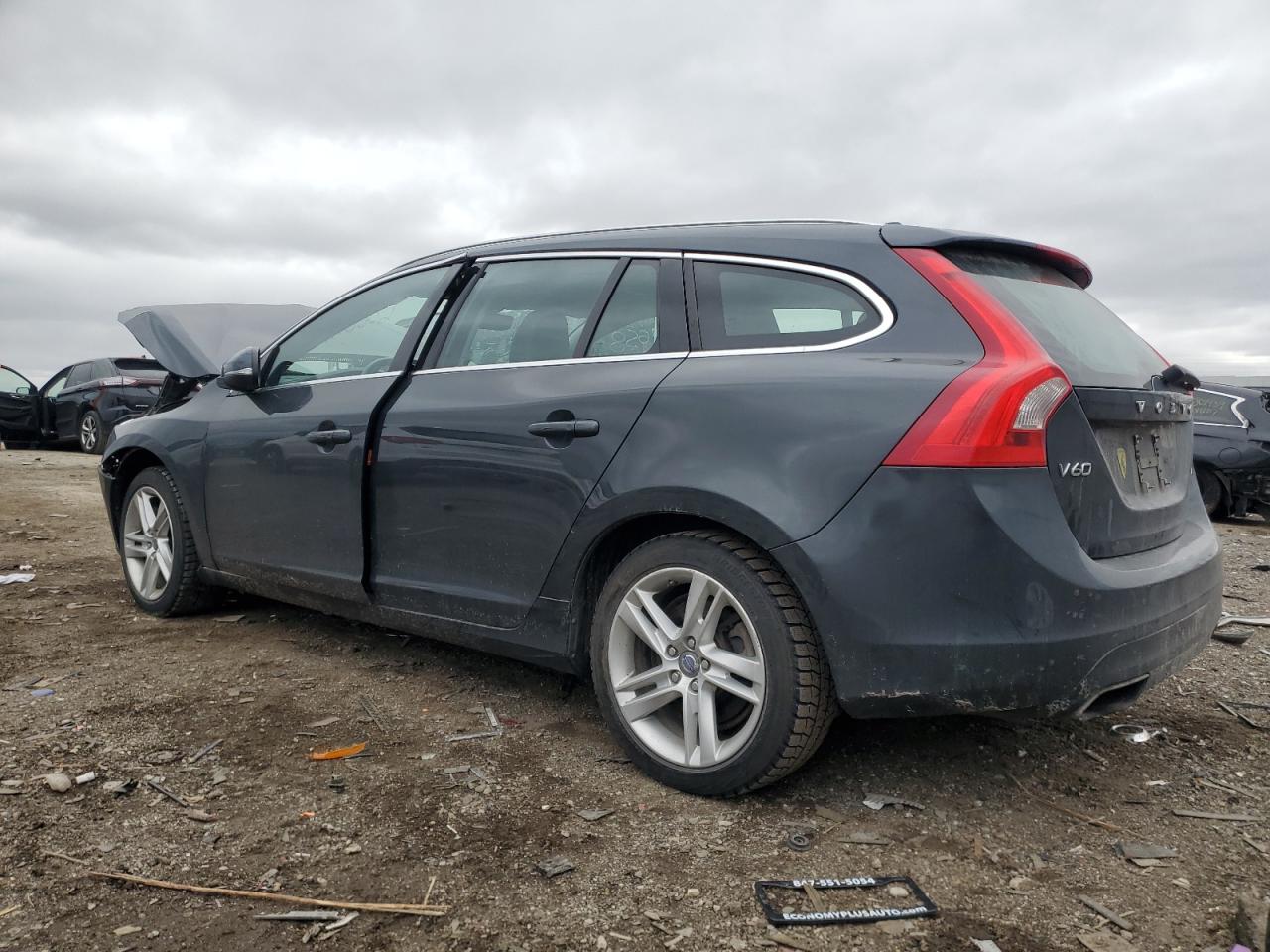 2015 Volvo V60 - Image 2