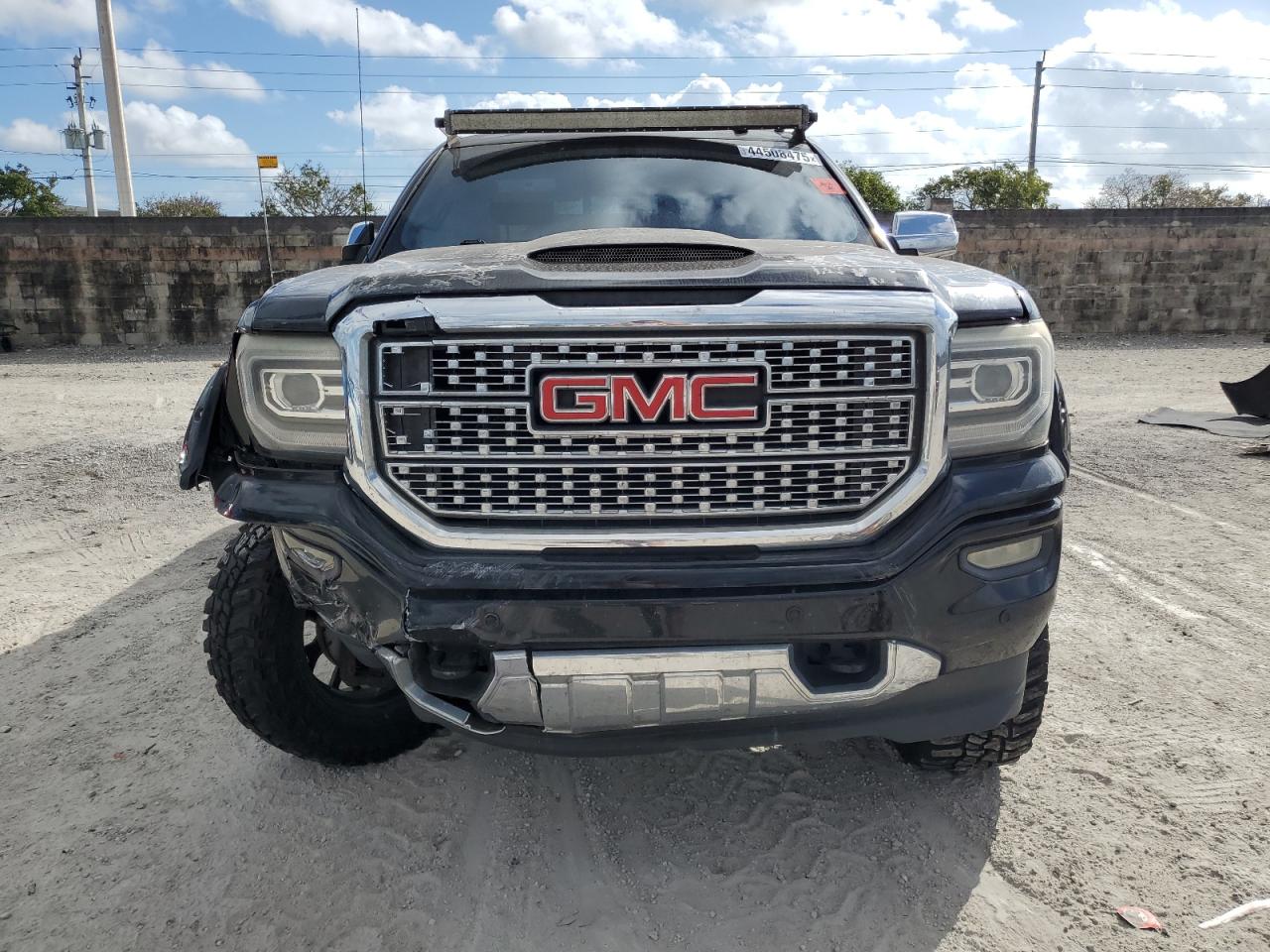 2016 GMC Sierra - Image 5