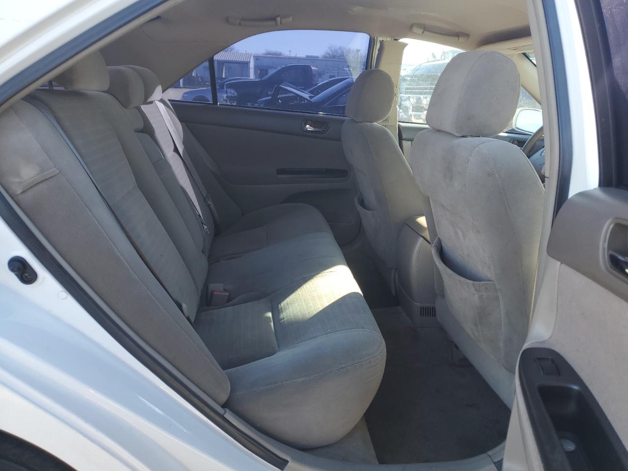 2005 Toyota Camry - Image 10