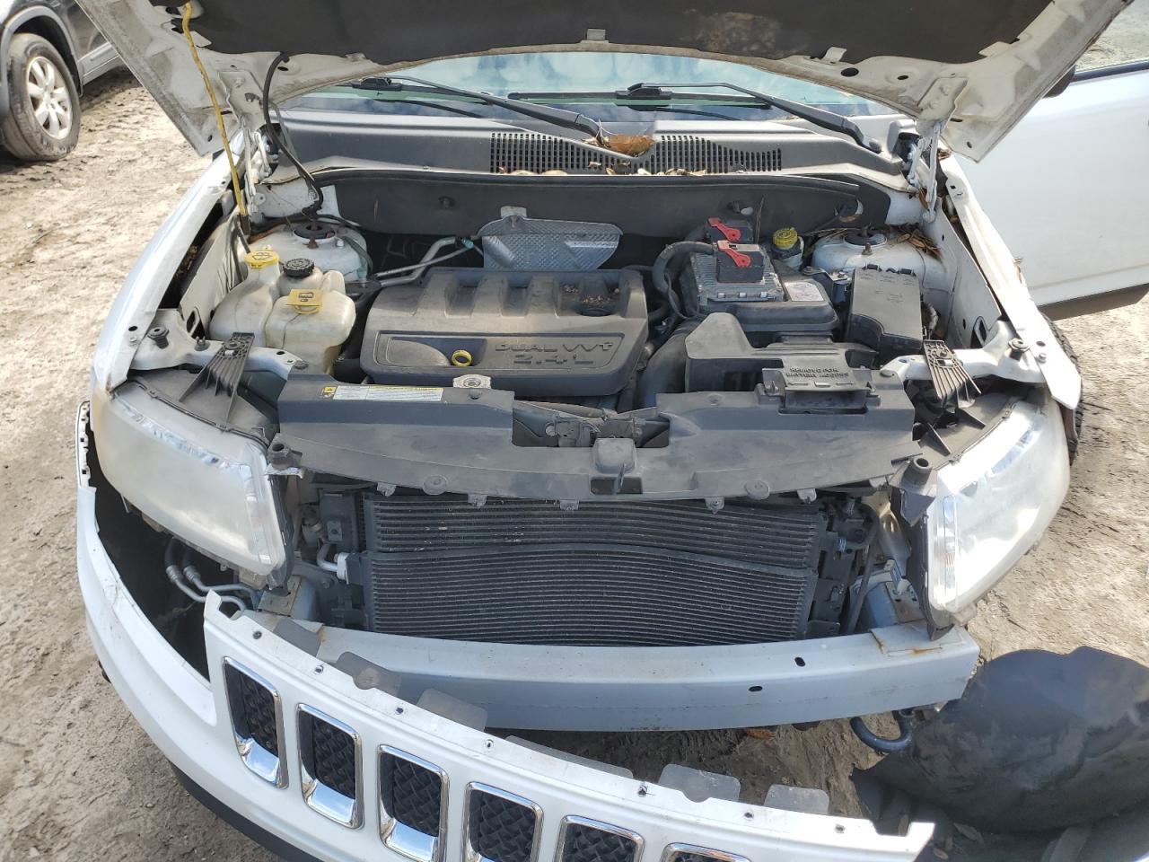 2012 Jeep Compass - Image 12