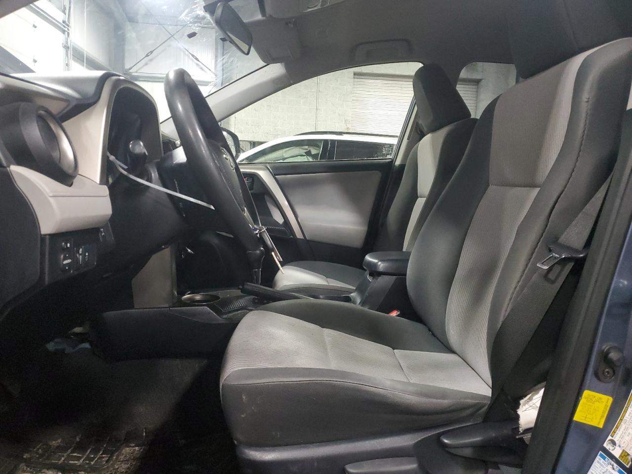2014 Toyota RAV 4 - Image 7