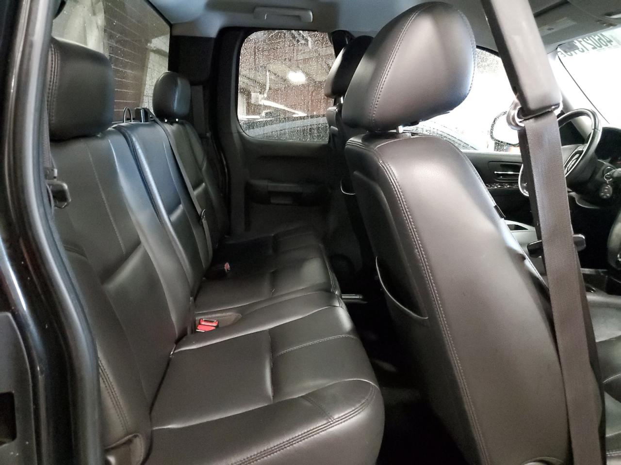 2010 GMC Sierra - Image 10
