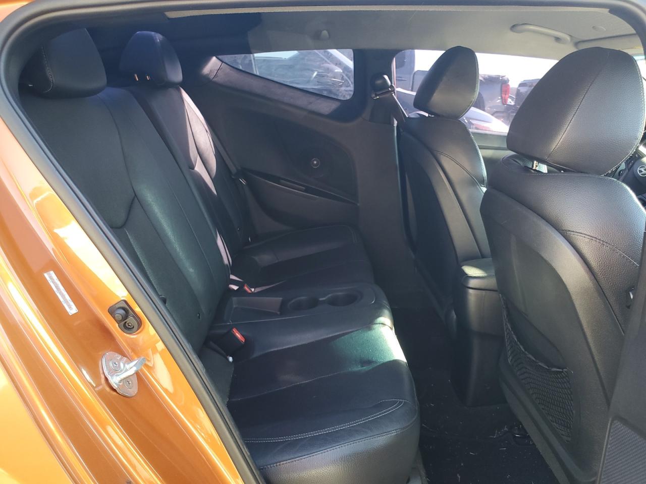 2015 Hyundai Veloster - Image 10
