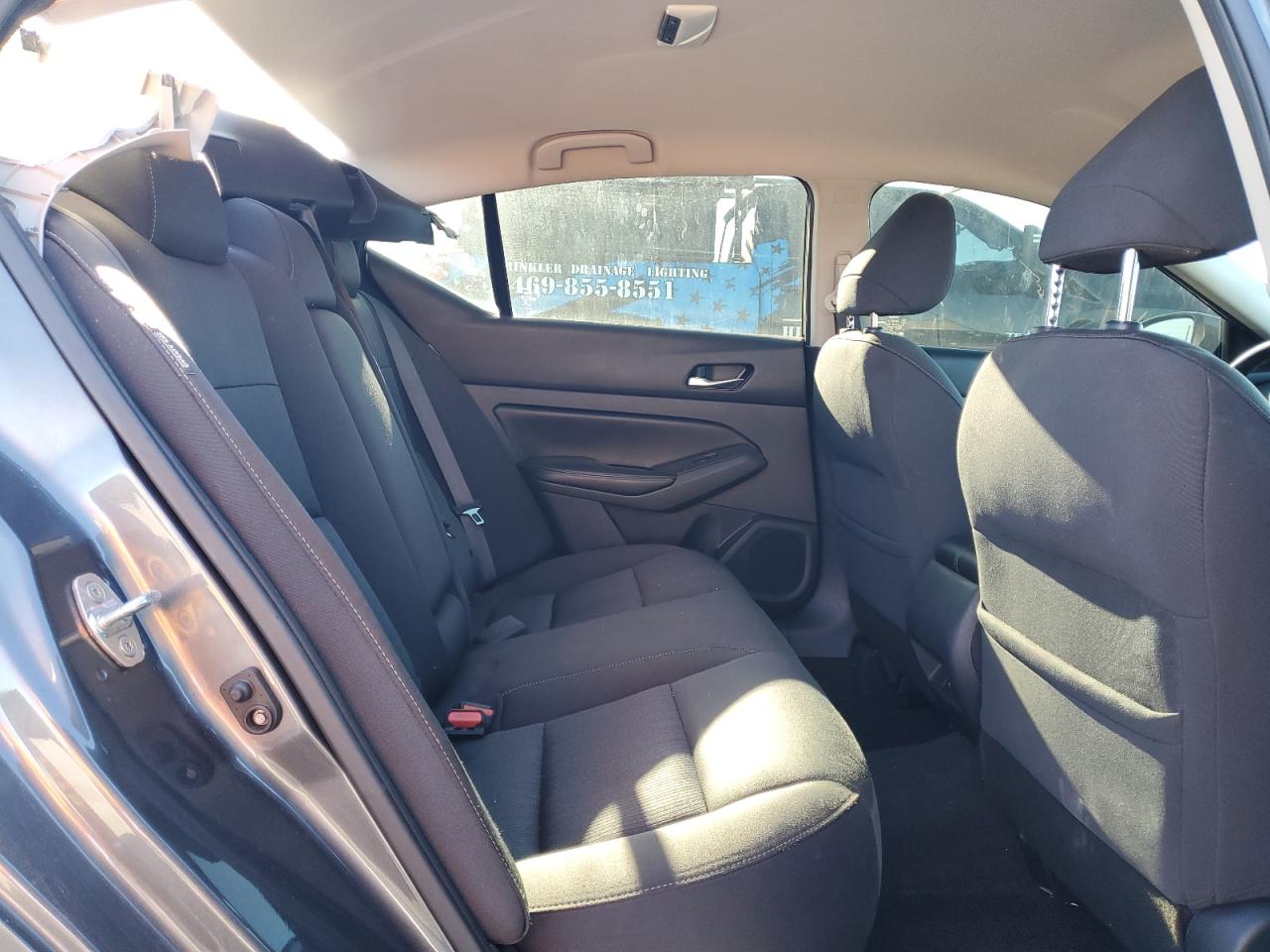 2019 Nissan Altima - Image 10