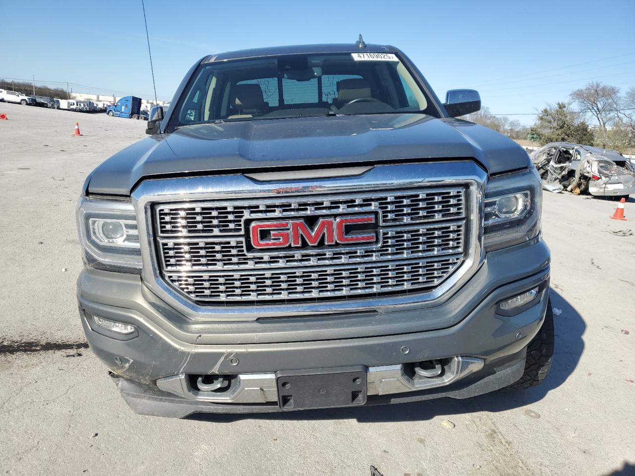 2018 GMC Sierra - Image 5
