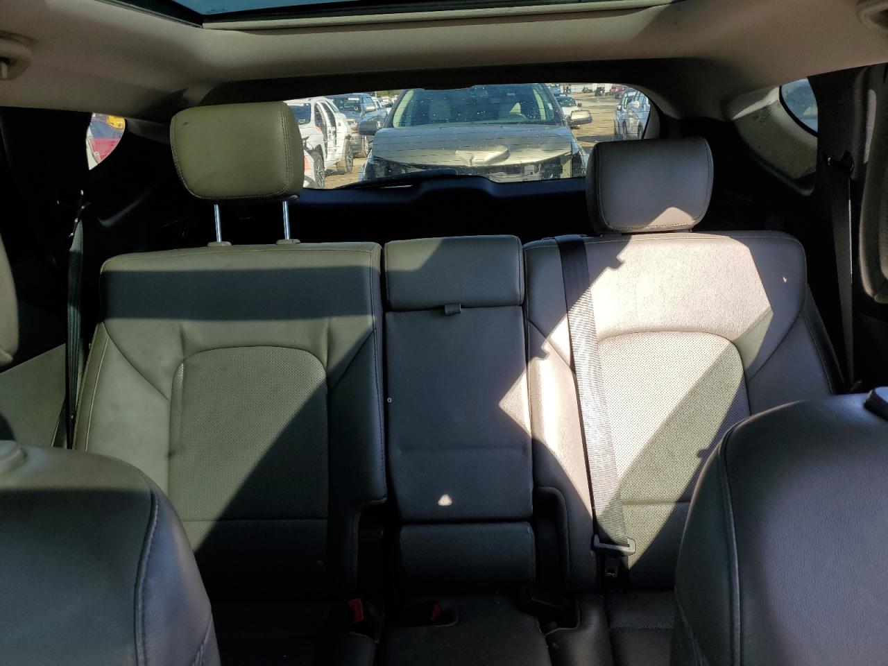 2018 Hyundai Santa Fe - Image 10