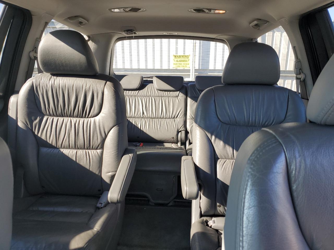2007 Honda Odyssey - Image 10