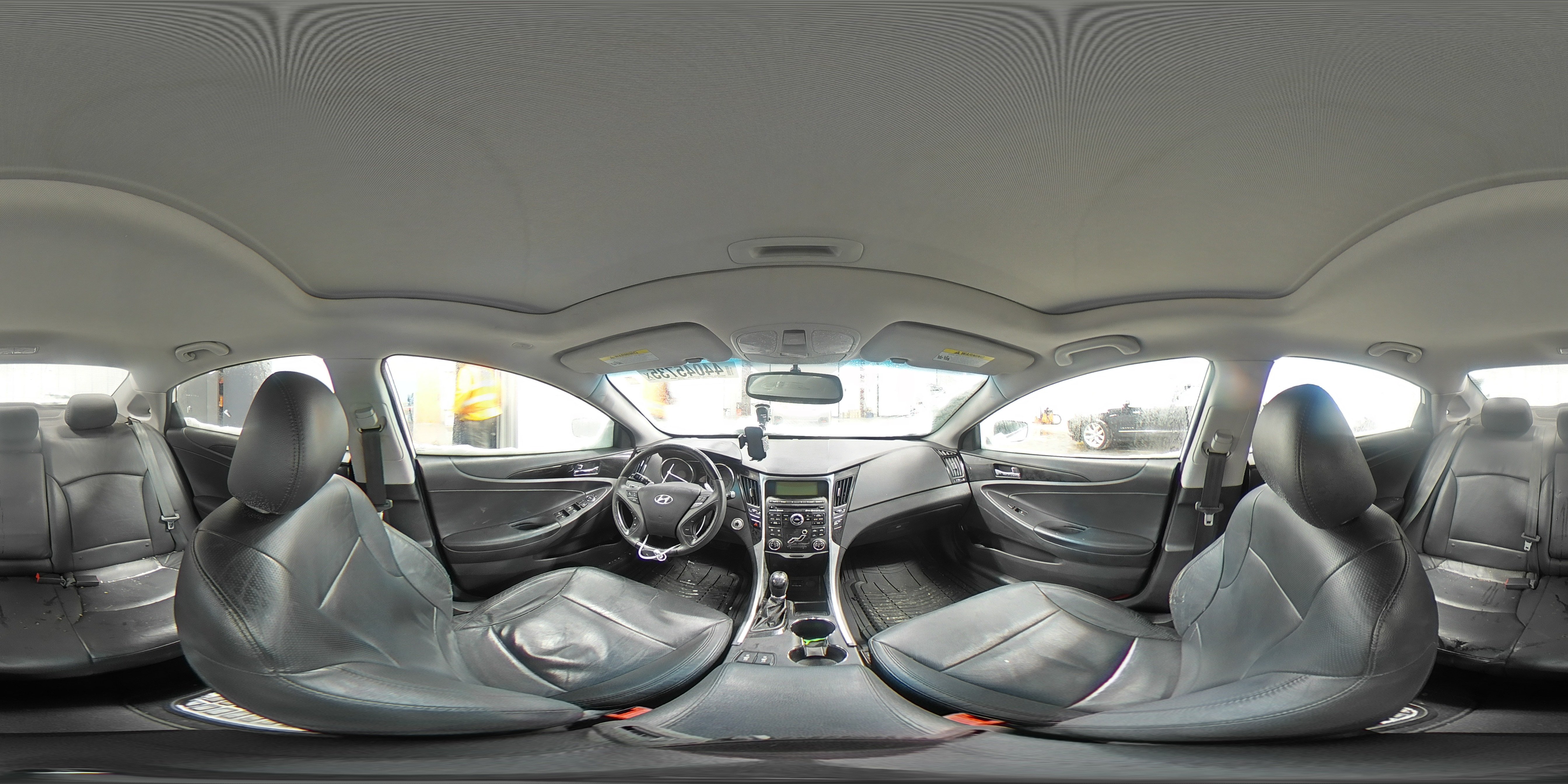2011 Hyundai Sonata - Image 13