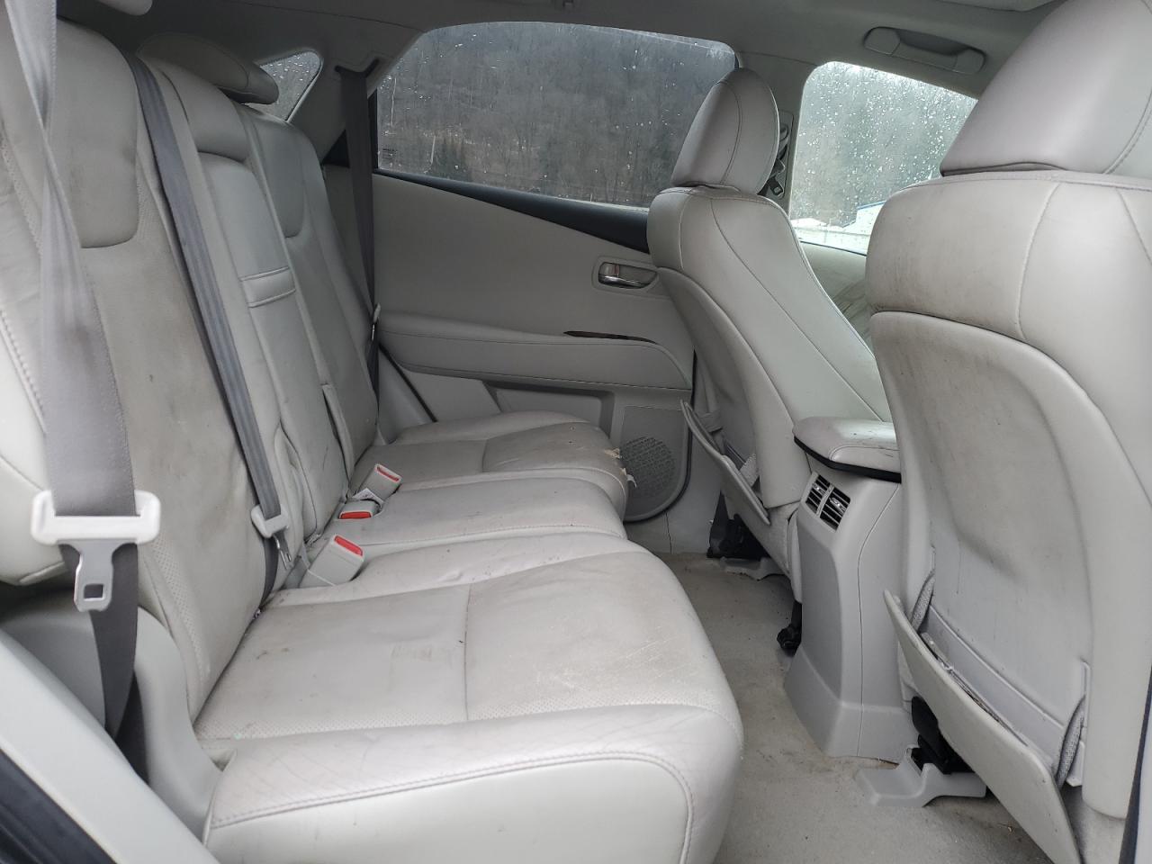 2010 Lexus RX - Image 11